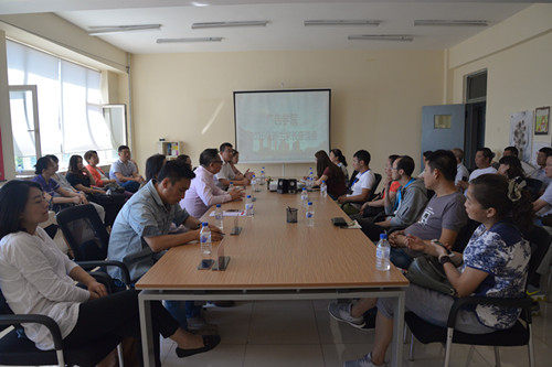 广告学院2016级新生家长座谈会_副本.jpg